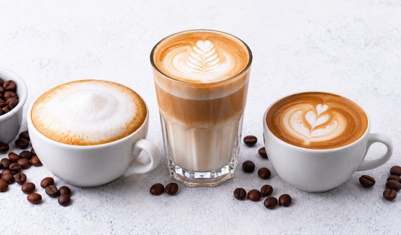 Cappuccino : ce qui le distingue du café latte et du flat white
